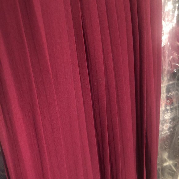 Lulu's Burgundy Pleated Midi Dress- XS - Picture 4 of 4